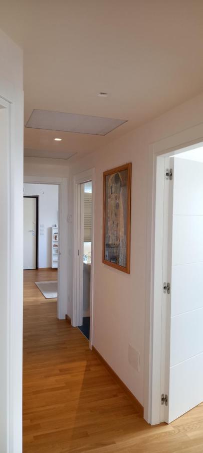 Central Apartment Con Tre Camere Da Letto 로코로톤도 외부 사진