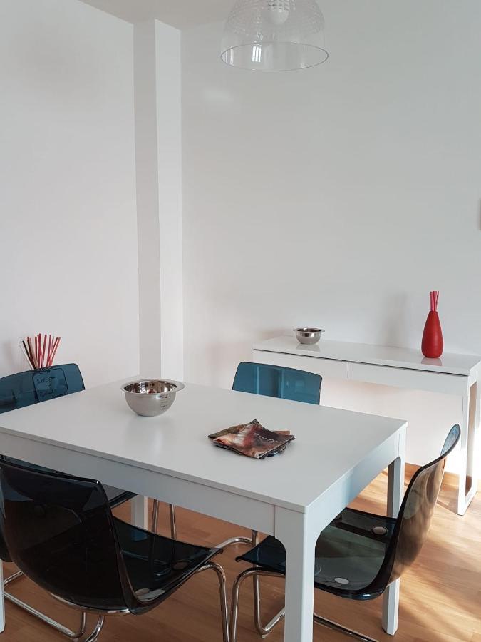Central Apartment Con Tre Camere Da Letto 로코로톤도 외부 사진